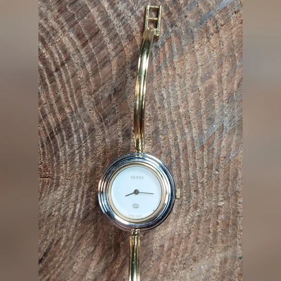 Gucci 11/12 Bezel Change Gold Tone Watch Authentic & Working - Picture 7 of 13
